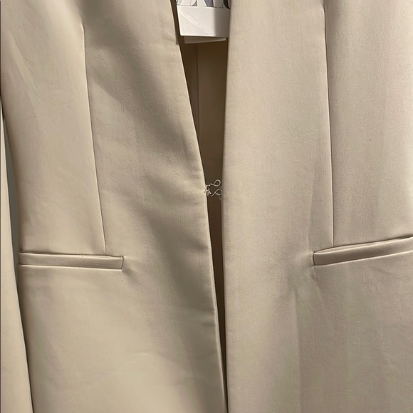 Zara Cream Blazer - Picture 5 of 6